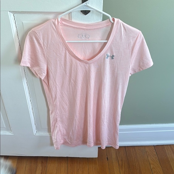 Under Armour Women's Pink V-Neck Top - Picture 1 of 2